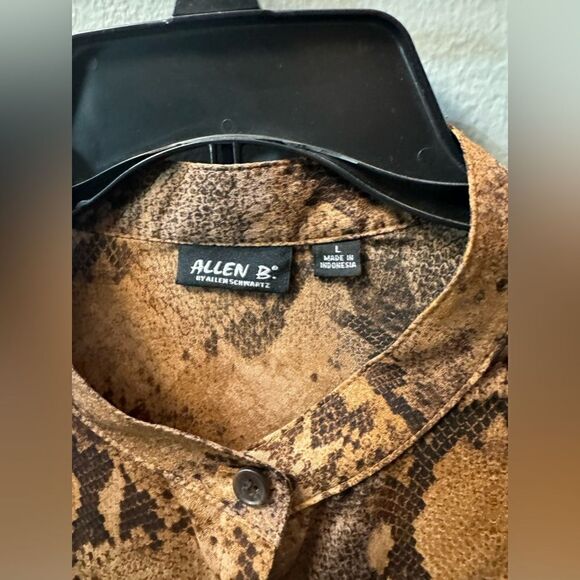Allen B by Allen Schwartz Brown Snakeskin Button Down Blouse Size Large - Picture 6 of 10